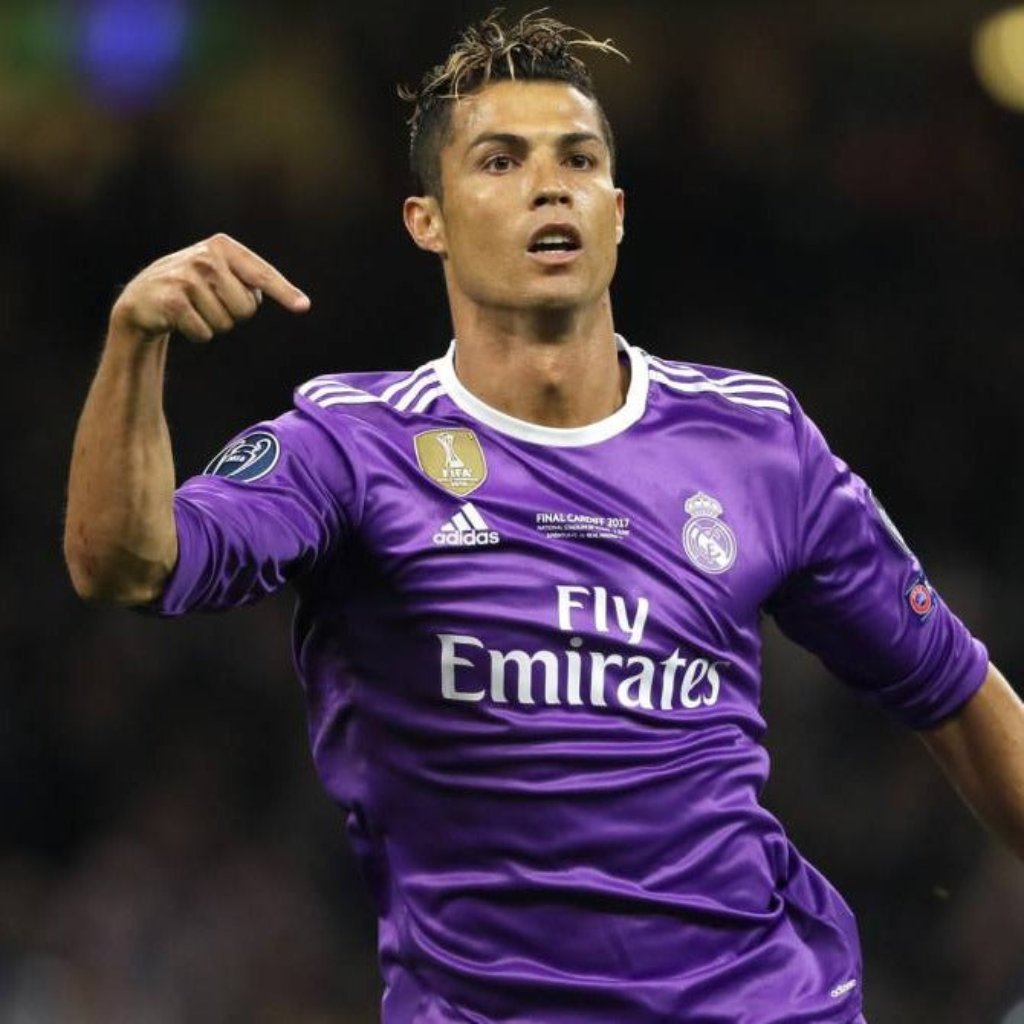 Real Madrid 2016/17 Away