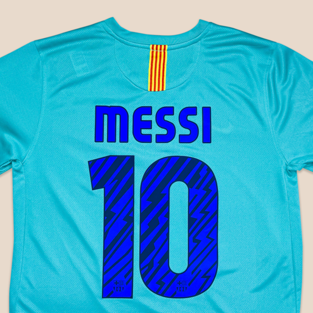 FC Barcelona 2010/11 Away