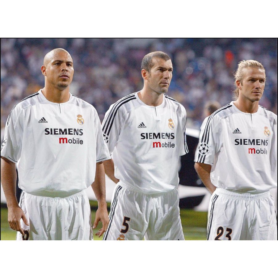 Ronaldo #9 Real Madrid Home Retro Jersey 2003/04