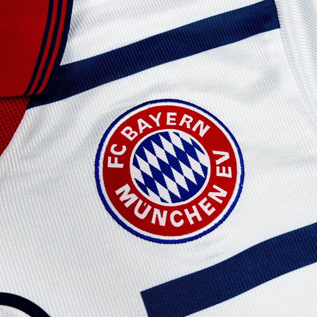 Bayern Munich 1998/99 Away