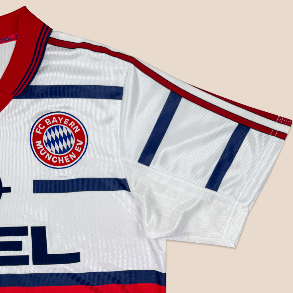 Bayern Munich 1998/99 Away