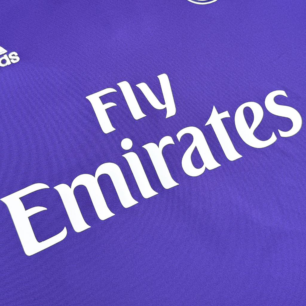 Real Madrid 2016/17 Away
