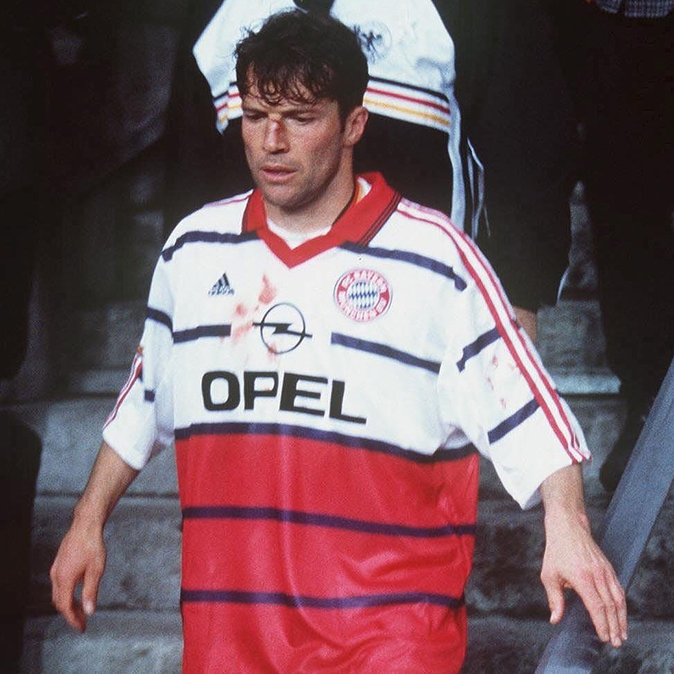 Bayern Munich 1998/99 Away