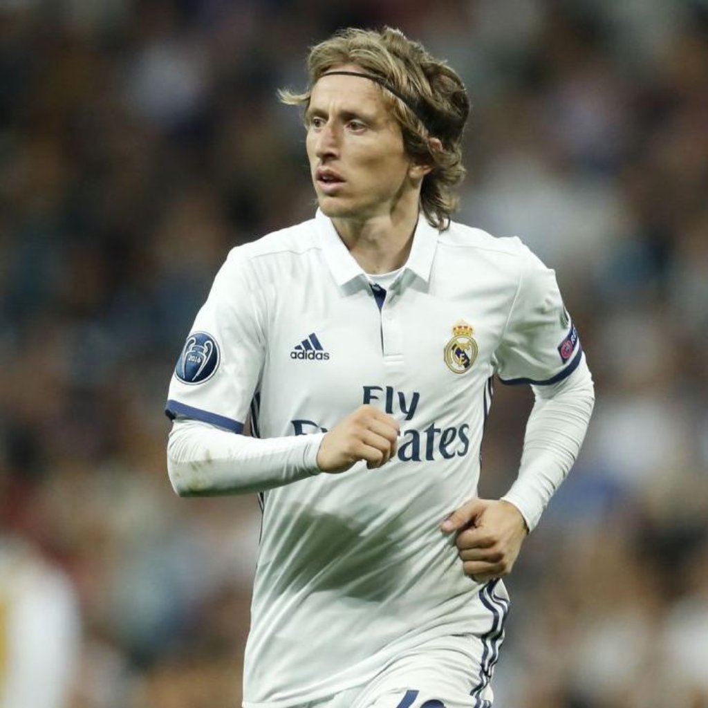 Real Madrid 2016/17 Home