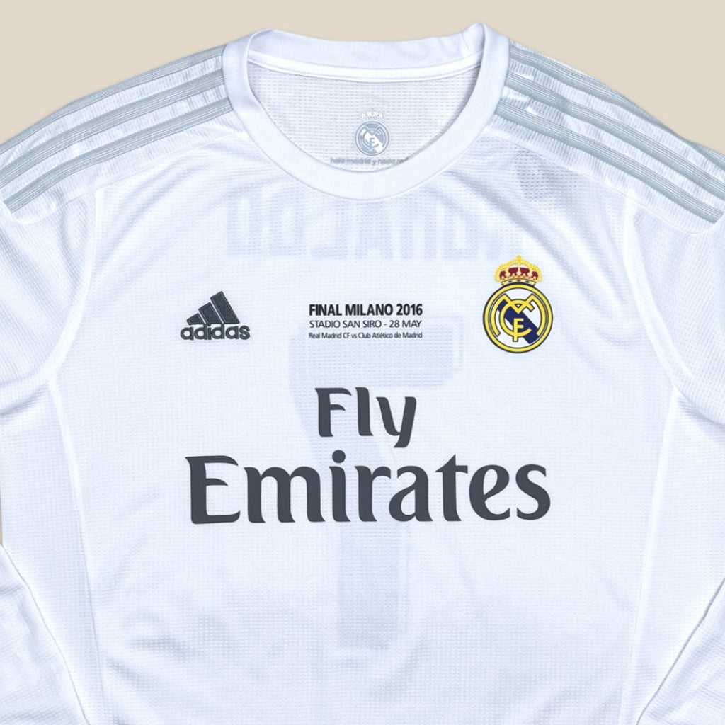 Real Madrid 2015/16 Home