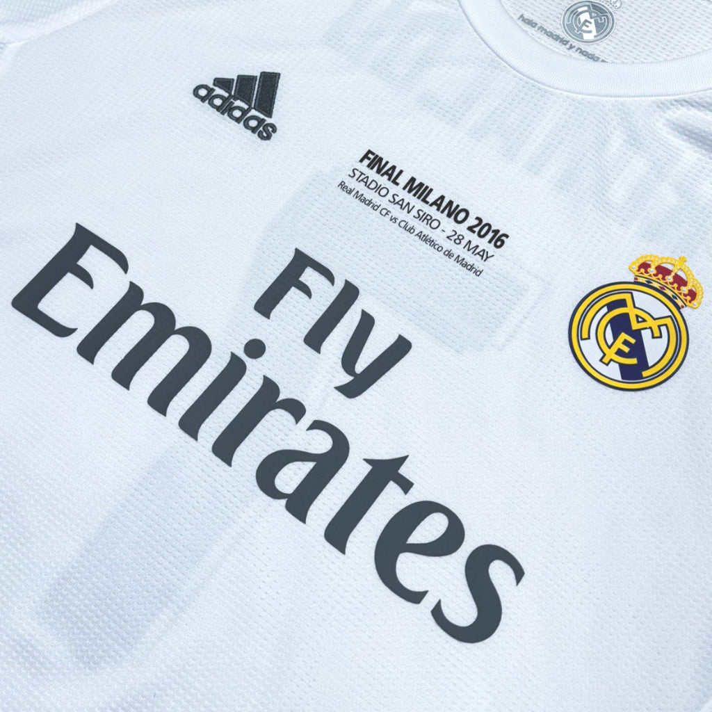 Real Madrid 2015/16 Home